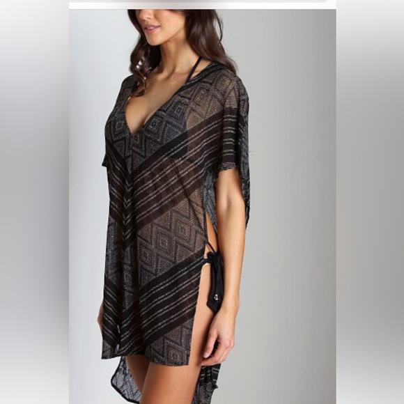 Vitamin A Taliha Tunic - Picture 2 of 12